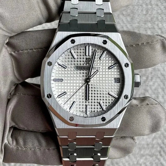 Audemars Piguet Royal Oak (AP)