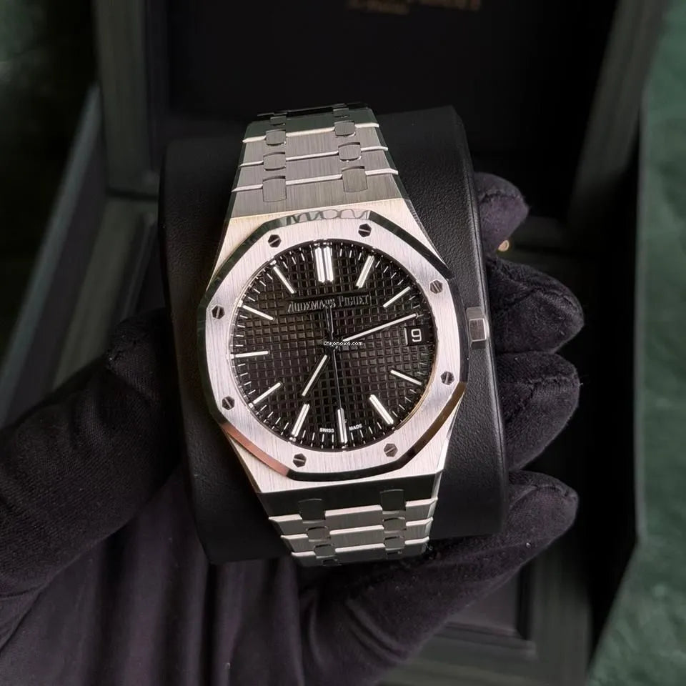 Audemars Piguet Royal Oak (AP)